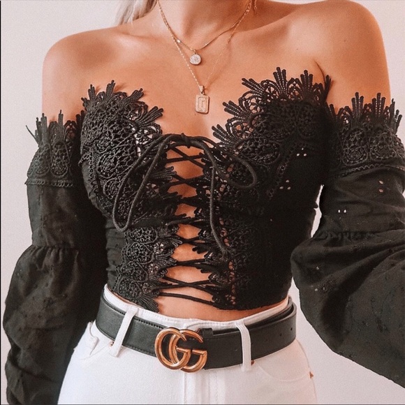 NWT Broderie Eyelet Lace Up Front Puff Sleeve Crop - Picture 9 of 9